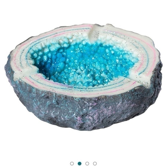 Colorful Blue Crystal Geode Stone Design 4.25 inch Ashtray - Picture 5 of 8